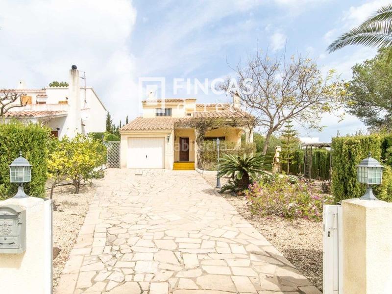 Foto e7054fa7-49e0-4d74-9144-4a82bb3c24de. Chalet impecable chalet de 3 hab en tres cales, con piscina comunitaria. en Ametlla de Mar (L´)