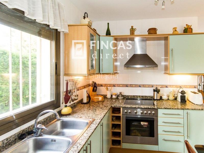 Foto ed86e7b2-5288-49f8-98cd-71f6a6552cf8. Chalet impecable chalet de 3 hab en tres cales, con piscina comunitaria. en Ametlla de Mar (L´)