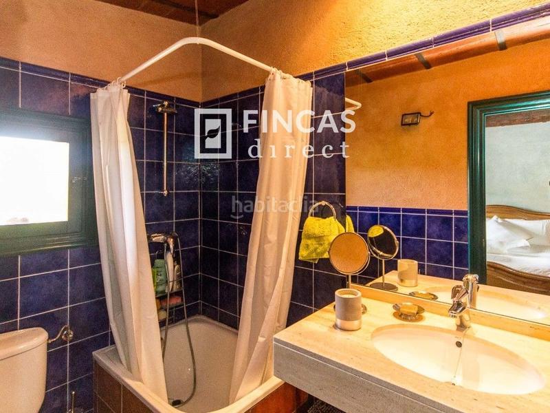 Foto b1bdcf9f-a207-40f5-8c6d-d2ee533b8734. Masia amb calefacció aparcament a Subirats