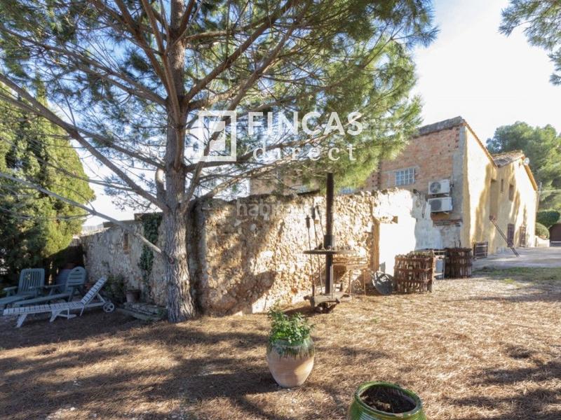 Foto b8e7e7ca-1fe4-4be2-83fc-09563d79fce3. Masia amb calefacció aparcament a Subirats