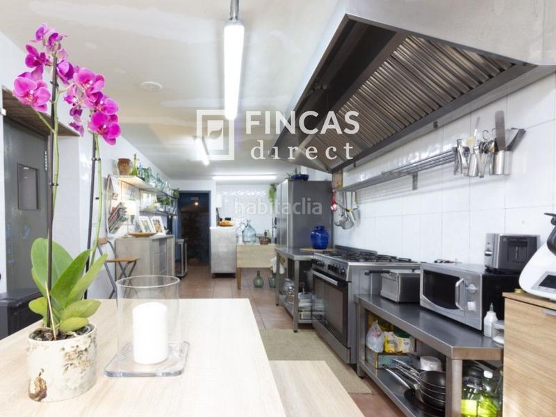 Foto bfd117c6-9dd3-4c3e-9365-45c8c0a38833. Masia amb calefacció aparcament a Subirats