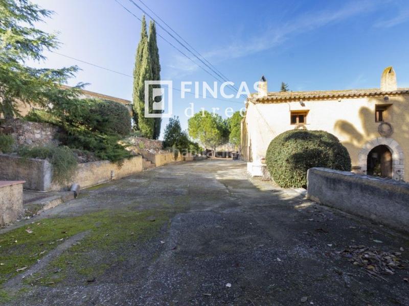 Foto d82ac143-6afc-4322-9623-90d56a5ac939. Masia amb calefacció aparcament a Subirats