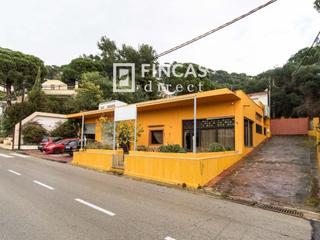 Local Comercial  Rocagrossa. Amplio local comercial restaurante, viviendas y oficina