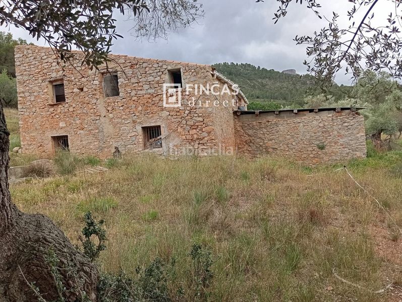 Foto 96923731-7cfb-47cb-8223-bab2d64a630d. Masia a Alfara de Carles