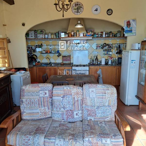 Foto 76b6801e-76cc-4d50-b1d4-12d6fc8d43f8. Masia a Perelló (El)