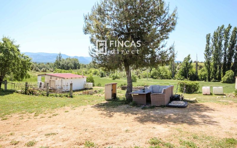 Foto c97ca968-c844-49d1-bdb7-94fe59f3daa9. Masia amb piscina a Cretas