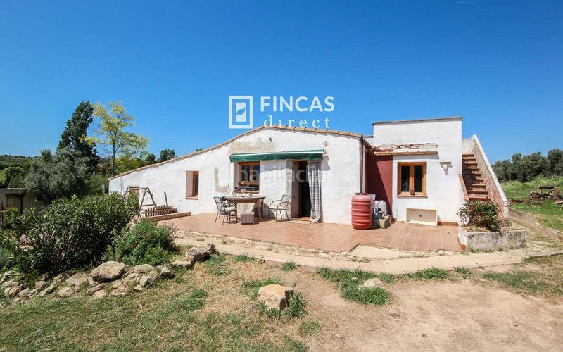 Foto f429b559-2b99-40a4-ad0d-c0fd408ce0ff. Masia amb piscina a Cretas