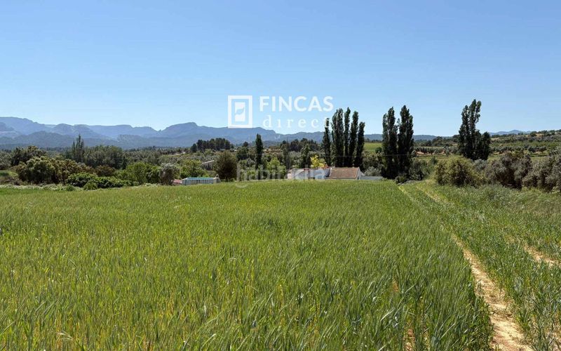 Foto f70b80c9-ddbb-4005-b0e9-a2e5067ecb5c. Masia amb piscina a Cretas