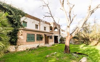 Country house  55j7+qq4. En constanti