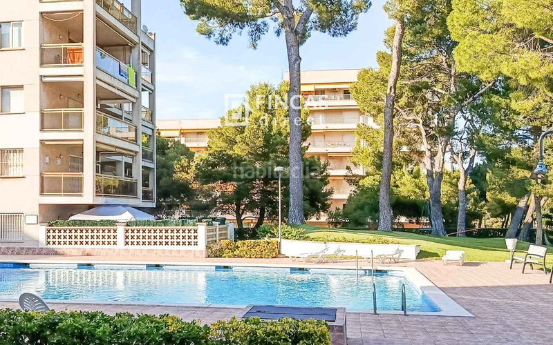 Foto 0565f08a-caa8-4f74-b917-b6261912a79c. Pis amb aparcament piscina a Mar i Camp - Platja dels Capellans Salou