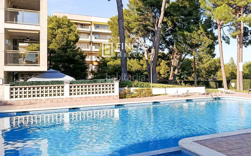 Foto 1ae7262c-fe02-49f3-8a7c-7aa7236e4c5a. Pis amb aparcament piscina a Mar i Camp - Platja dels Capellans Salou