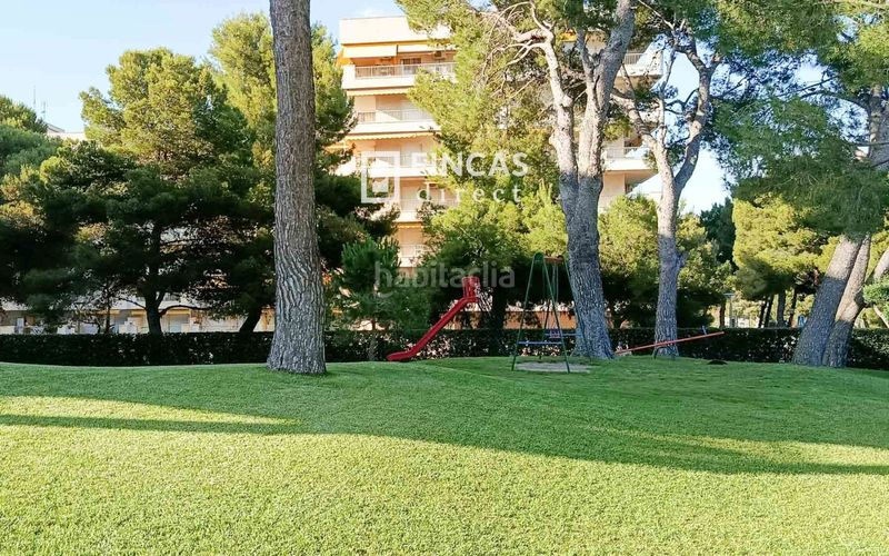 Foto 2e1ef3d3-3bbf-443a-a659-248132b1262e. Pis amb aparcament piscina a Mar i Camp - Platja dels Capellans Salou