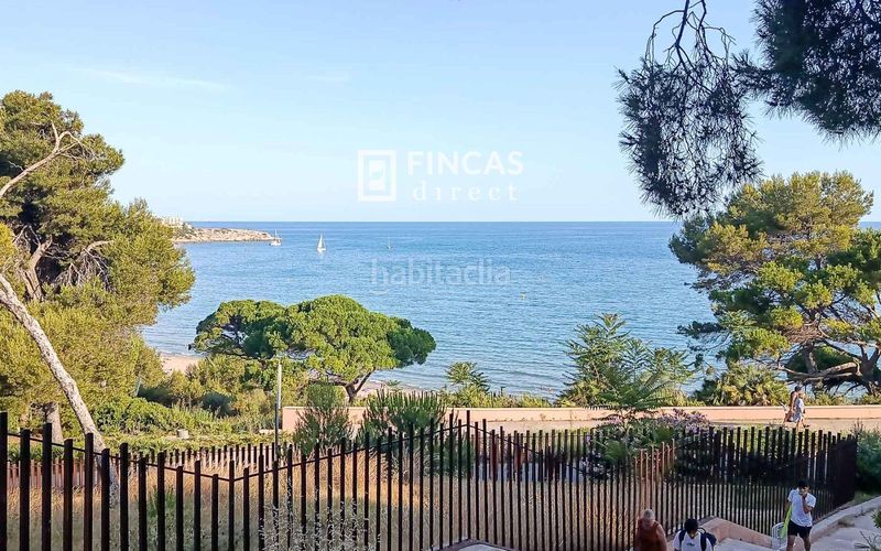 Foto 3cc53de6-6b6b-4f31-8a30-1f1bdd2e5775. Pis amb aparcament piscina a Mar i Camp - Platja dels Capellans Salou
