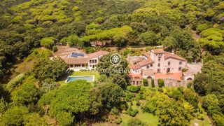 Masia a El Mirador-La Cornisa. Casa en venta en sant andreu de llavaneres irrepetible la llored