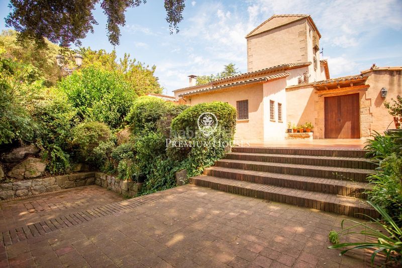 Foto 11759c3d-2f8c-4975-b17e-732c3cde0248. Masia amb calefacció piscina a El Mirador-La Cornisa Sant Andreu de Llavaneres