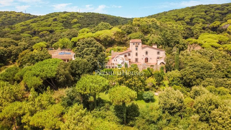 Foto ba4bc4e8-9a7c-45dd-9763-41c0490ffa1a. Masia amb calefacció piscina a El Mirador-La Cornisa Sant Andreu de Llavaneres