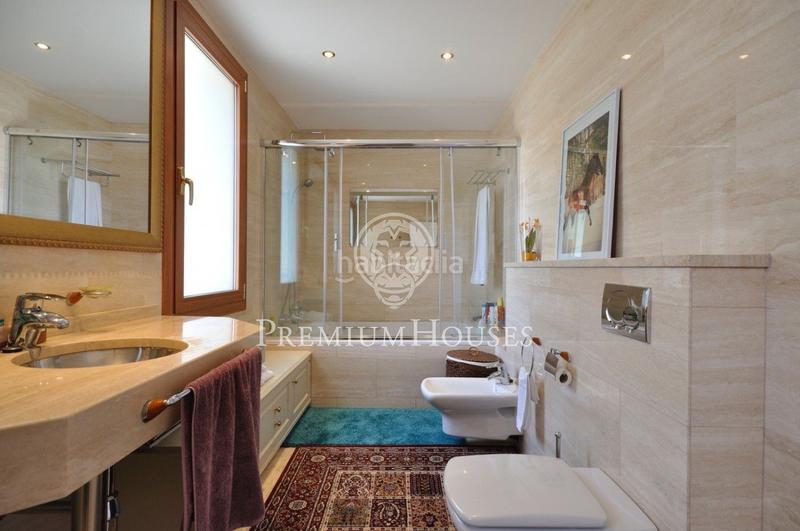 Foto 00a9cf7b-8ca0-4caf-83a6-af40e824e212. Casa  en venta exclusiva urbanización can teixidó en Alella