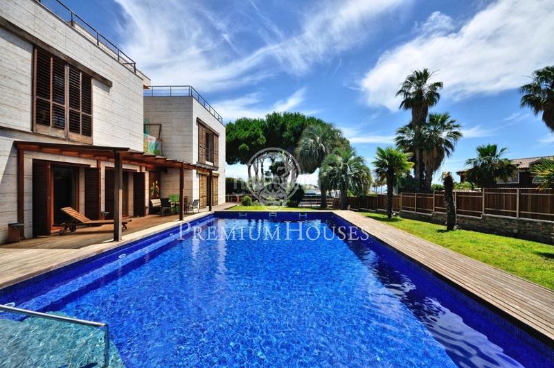 Foto 47f284bc-f7b1-4a13-8e1d-df05a132d75c. Casa  en venta exclusiva urbanización can teixidó en Alella