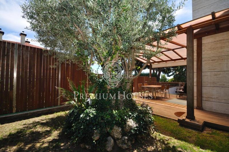 Foto 564b4b0d-6cca-4aa5-91c1-e0d53409090f. Casa  en venta exclusiva urbanización can teixidó en Alella