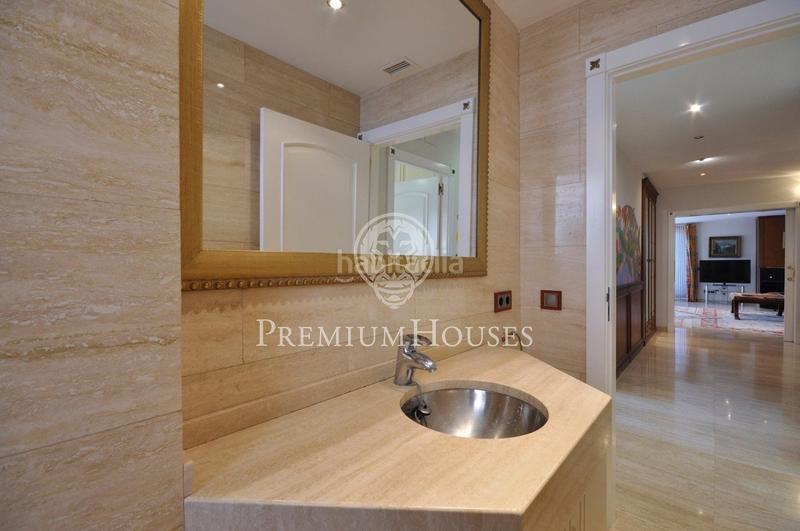 Foto 6139322b-e1b3-414b-b406-879bd43c7012. Casa  en venta exclusiva urbanización can teixidó en Alella