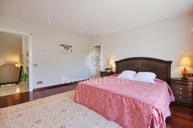 Foto ba6b26ea-d4eb-4349-91c7-801578f86b45. Casa  en venta exclusiva urbanización can teixidó en Alella
