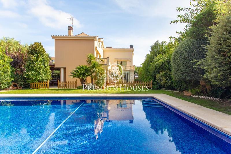 Foto d86bd0f5-f710-4066-9c91-efd7fedbcc39. Maison avec chauffage parking piscine dans Centre Sant Andreu de Llavaneres