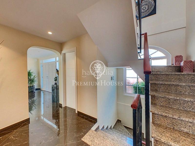 Foto e984cb9e-90a0-43fa-9d70-e3d1cbeddd9e. Casa magnifica casa en venta en Rocaferrera Sant Andreu de Llavaneres