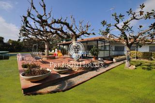 Casa a Can Sans. Casa en venta con apartamento independiente y piscina en sant an