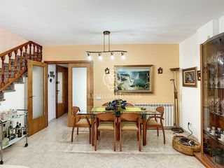 Casa adosada en Malgrat de Mar. Casa adosada en venta cerca de la playa y el centro en malgrat d