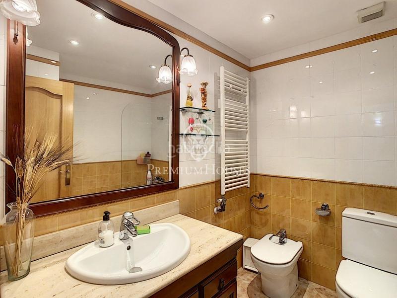 Foto 5a53ebab-941d-4fa6-b0bf-9a339876b85d. Haus mit heizung parking in Les Creus Pineda de Mar