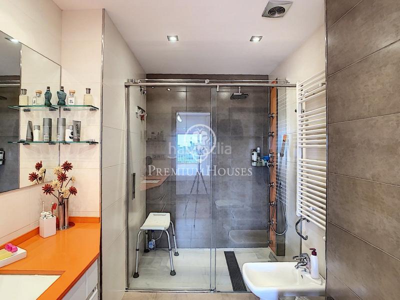 Foto b7eecf18-6f89-426a-b10b-b914b2a4775a. Haus mit heizung parking in Les Creus Pineda de Mar