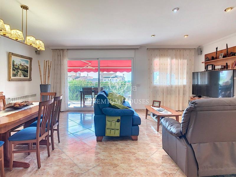 Foto cb4d1b43-e31f-418c-a261-da1740e6dbc5. Haus mit heizung parking in Les Creus Pineda de Mar