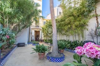 Masia a Canet de Mar. Palacete modernista en venta en canet de mar