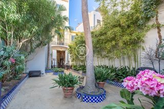 Mas à Canet de Mar. Palacete modernista en venta en canet de mar
