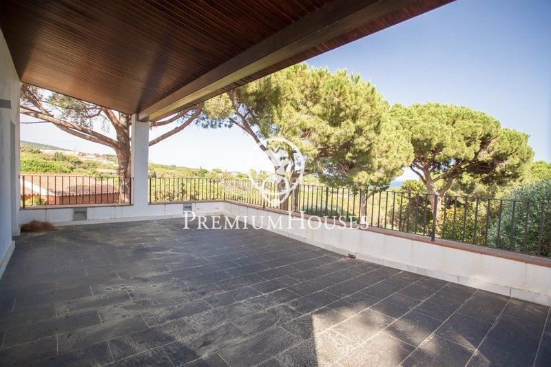Foto 2aef16b4-6f1c-402f-94cc-142325827dae. Casa  en venta con piscina en Canafort-El Puntó Sant Andreu de Llavaneres