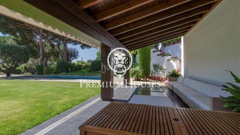 Foto 9028c58e-6590-485a-8ffd-6fd55d24fa2c. Casa  en venta con piscina en Canafort-El Puntó Sant Andreu de Llavaneres