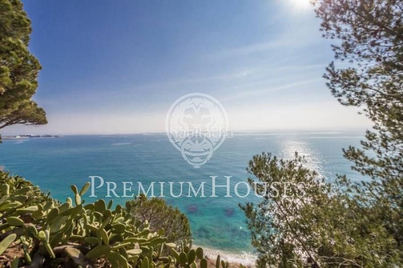 Foto a7aa8a25-9a66-42a3-88f1-9aea24032665. Terreno residencial terreno con magníficas vistas mar en Arenys de Mar