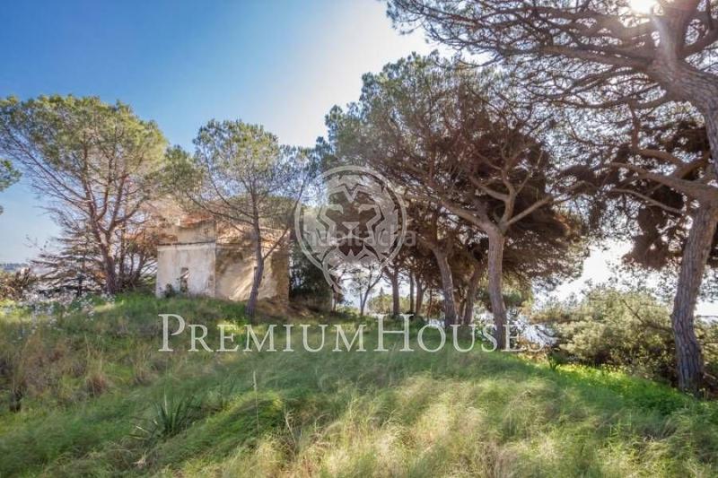 Foto fd32bdce-530c-42f7-ac99-da26c1abc049. Terreno residencial terreno con magníficas vistas mar en Arenys de Mar