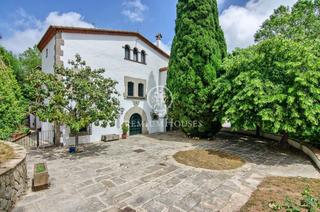 Masia a Òrrius. Masía céntrica en venta en orrius, con negocio en funcionamiento