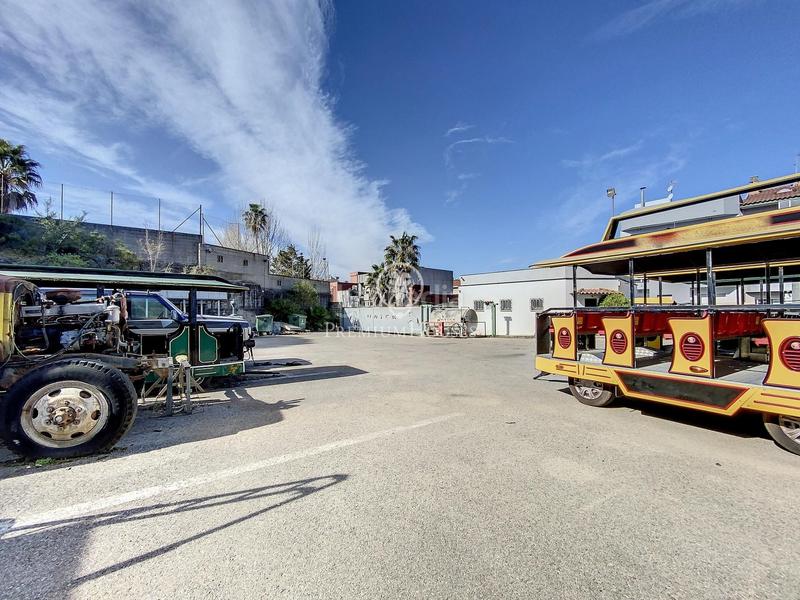 Foto 259eaad3-5219-49f3-95fe-cb382365d228. Wohngrundstück in Mont Ferrant-Joan Carles I Blanes