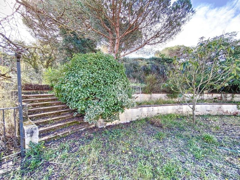 Foto cdb92d9e-43be-4f5b-8f56-b6e8a7556b48. Wohngrundstück in Mont Ferrant-Joan Carles I Blanes