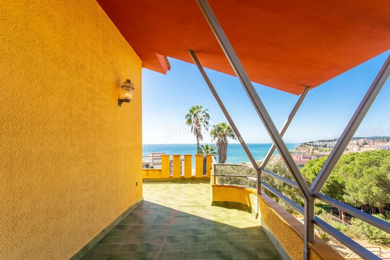 Foto 4399d318-ca41-45c3-b06f-b2f19b5f956d. Casa amb calefacció aparcament a Urbanitzacions Arenys de Mar
