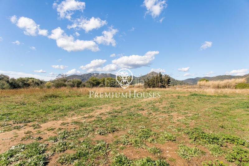 Foto c42bb1fc-2be5-4e29-afc1-f98b3371304c. Terreny residencial a Pinemar Pineda de Mar