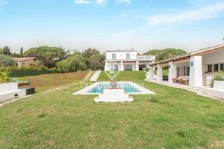 Casa a Canafort-El Puntó. Espectacular villa totalmente reformada y vistas al mar en venta
