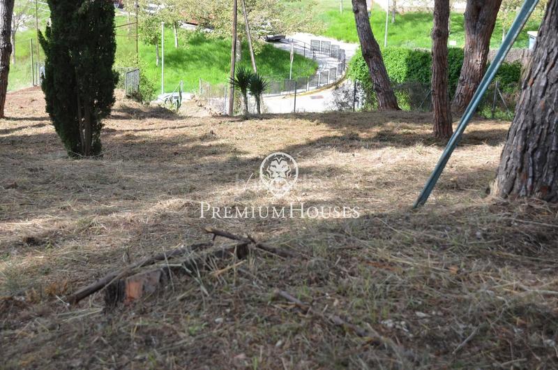 Foto f04212ab-f7cf-4049-9035-243ebb356387. Terreny residencial a Alella