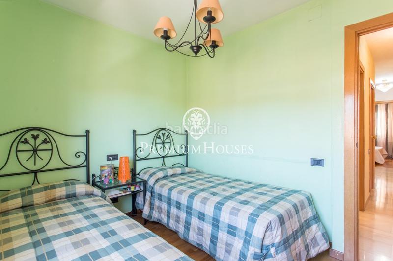 Foto 2364d29e-44d3-4a9f-a0a2-10b79d7370e8. Semi detached house with heating parking pool in Tiana