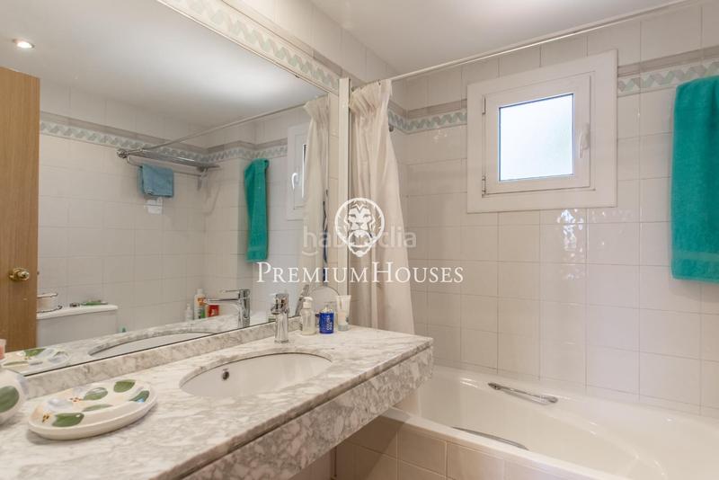 Foto 41f03cbd-7c28-4b1b-89a7-c65c186bd333. Semi detached house with heating parking pool in Tiana