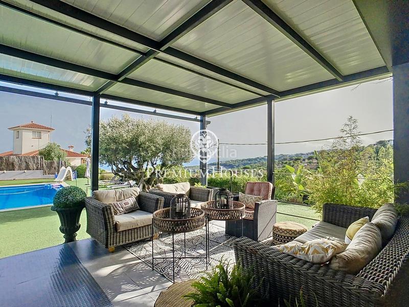 Foto 135cace6-dd56-4968-9fd1-30bcb76db048. Casa con riscaldamento parcheggio piscina in Urbanitzacions Mataró