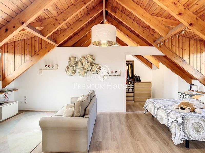 Foto 331a7638-382b-486d-8ed4-a4a64e6d412c. Casa con riscaldamento parcheggio piscina in Urbanitzacions Mataró