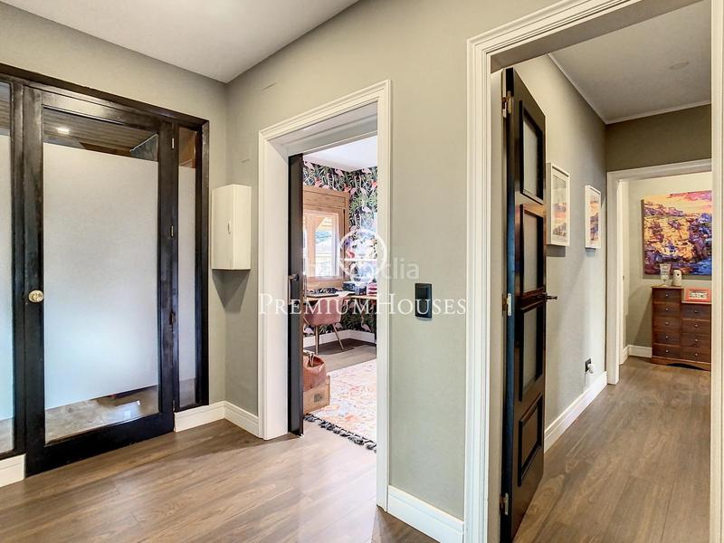 Foto e3b03aa8-ac88-4573-a56e-42fc2fb752e2. Casa con riscaldamento parcheggio piscina in Urbanitzacions Mataró